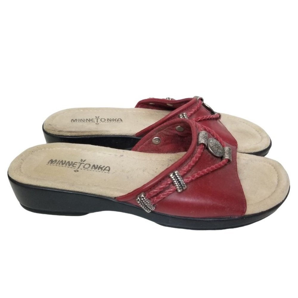 Minnetonka Womens 6 Red Leather Slip On Open Toe S